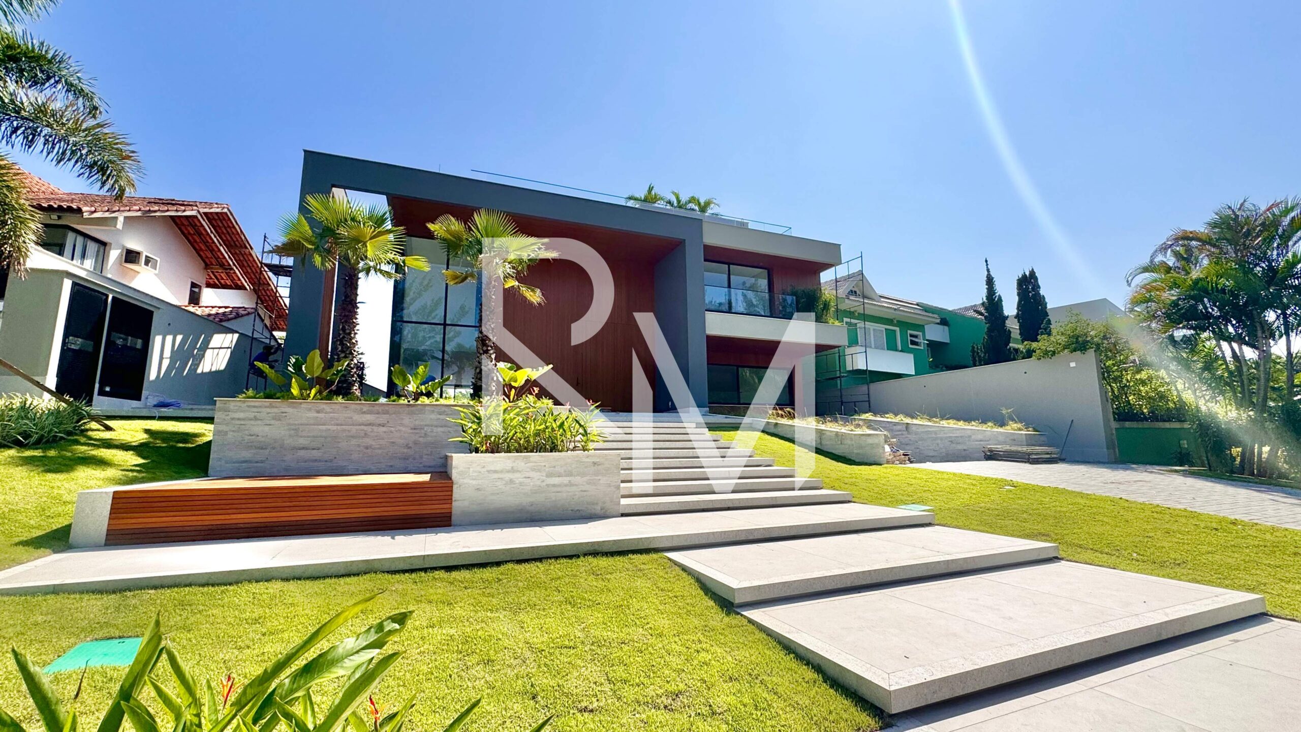 Leia mais sobre o artigo Mansões