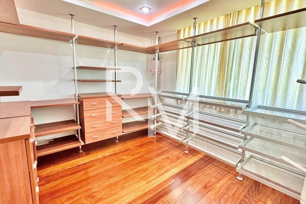 Closet da segunda suíte