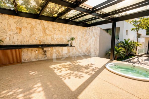 Área de lazer com hidromassagem